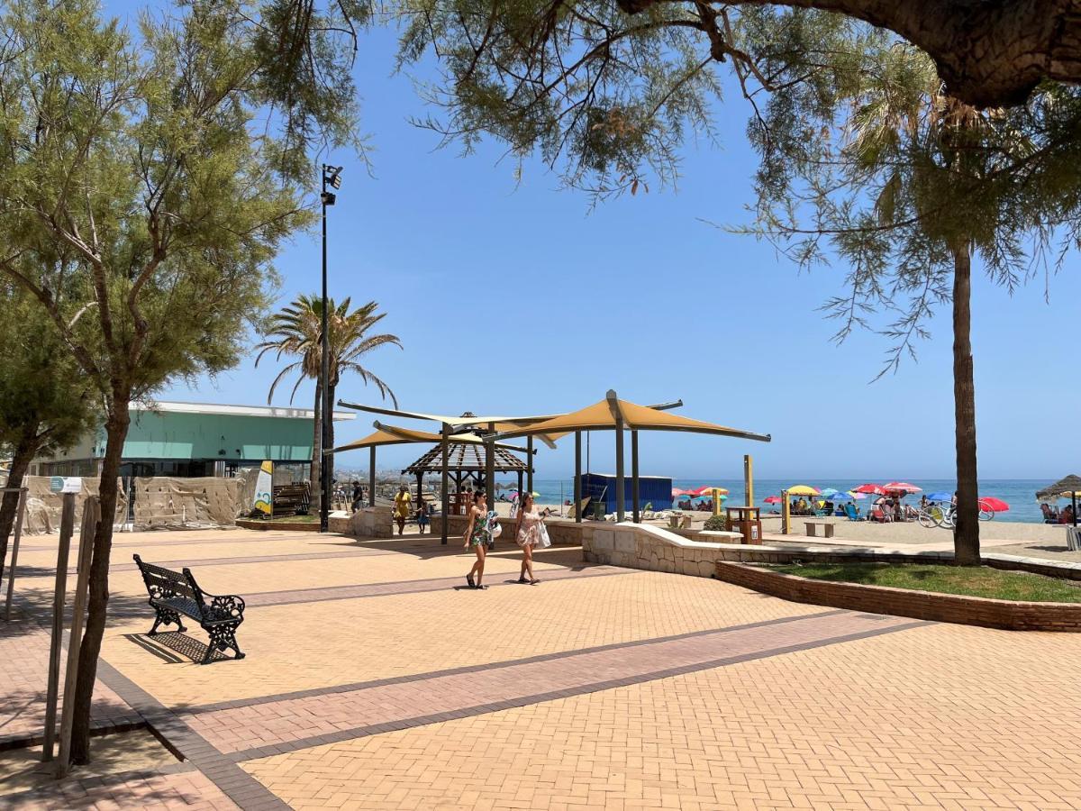 Moderno Apartamento En Primera Linea Paseo Maritimo פואנגירולה מראה חיצוני תמונה